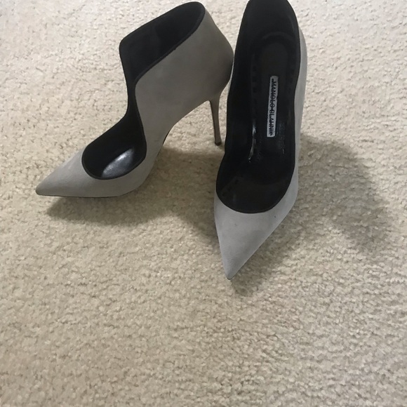 Manolo Blahnik Espedal suede high-collar pump - Picture 8 of 8